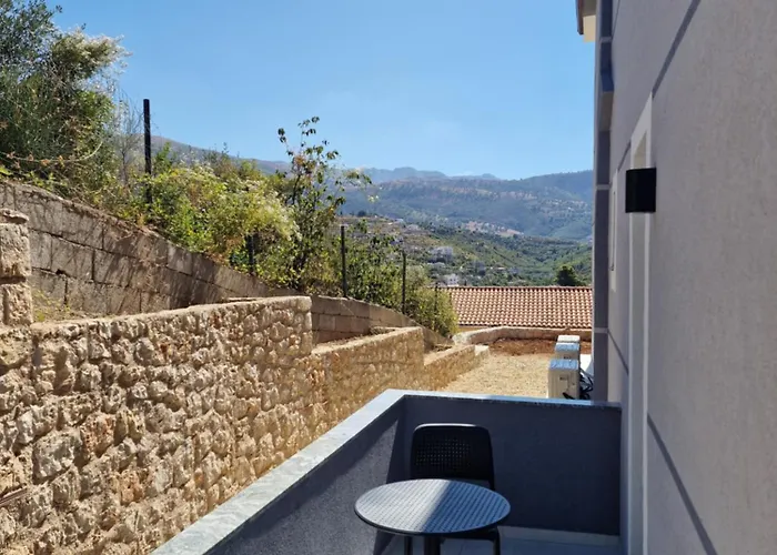 Apelistra Guest house Himare